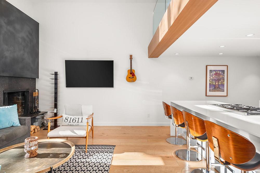 Fifth Avenue 303, Newly Remodeled, Light-Filled 3 Bdr Condo, Close To Ski Slopes Άσπεν Εξωτερικό φωτογραφία